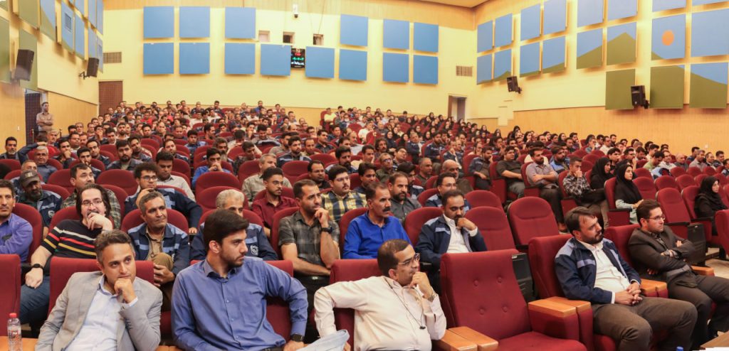 برگزاری همایش از ایده تا پدیده با سخنرانی دکتر یونچی داور برنامه میدون